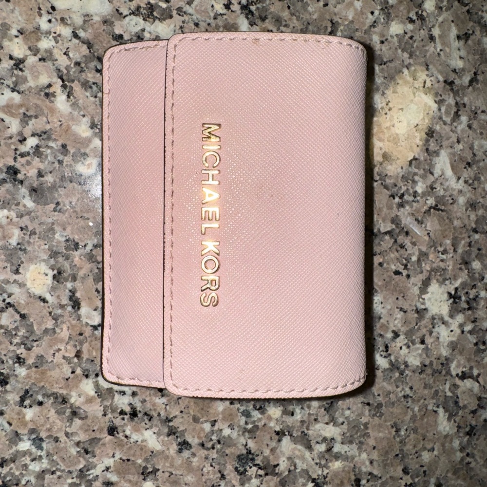 Michael kors wallet